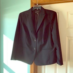 Black JNY Platinum easy care blazer